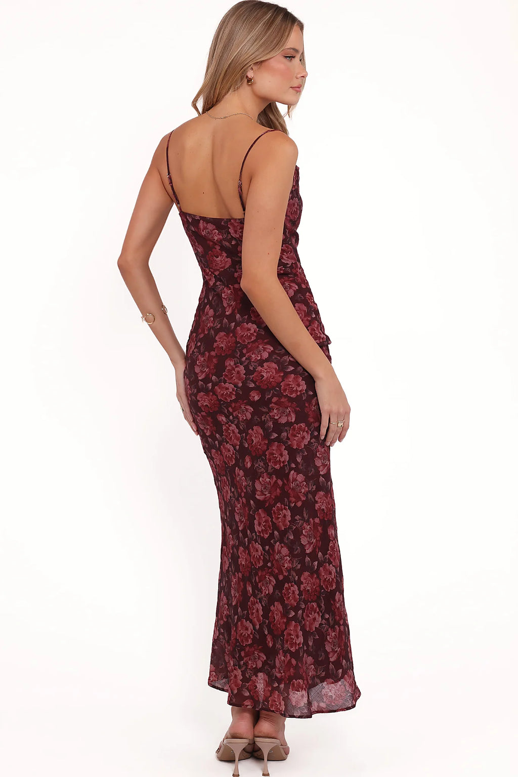 Close bodycon fit of the pink floral maxi dress