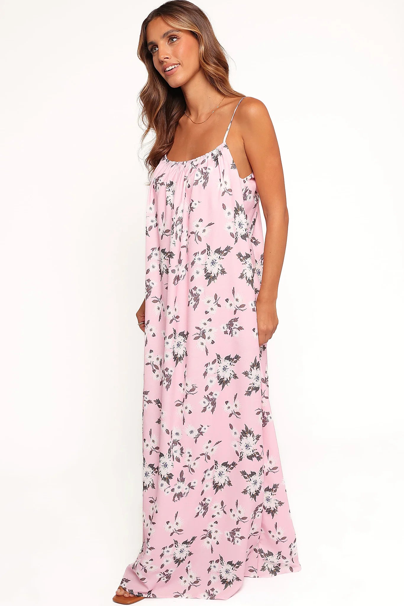 Functional side pocket on the pink floral maxi