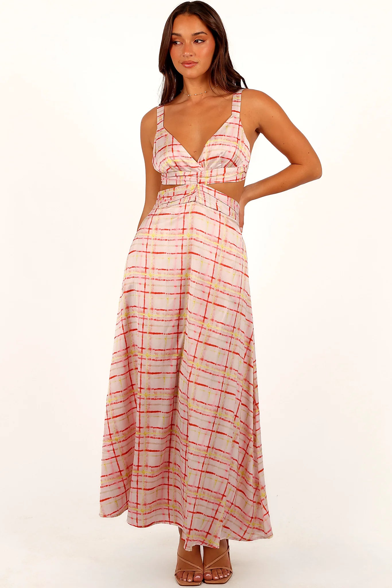 Functional side pocket on the check print maxi dress